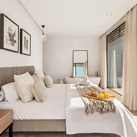 Vacation Marbella I Imare Waterfront, Beachfront Villa, Rooftop Jacuzzi, Indoor Estepona