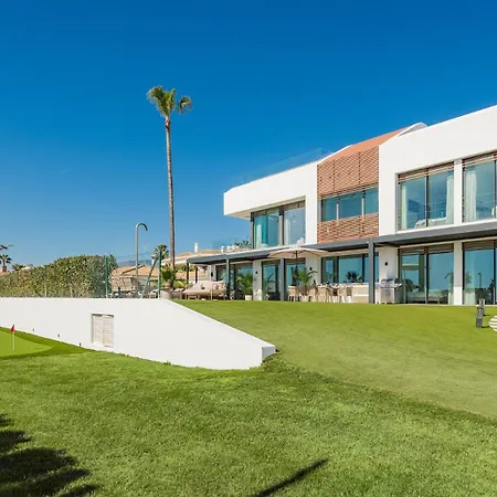 Vacation Marbella I Imare Waterfront, Beachfront Villa, Rooftop Jacuzzi, Indoor Estepona