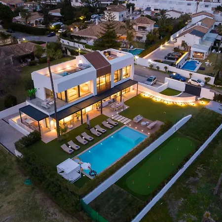 Villa Vacation Marbella I Imare Waterfront, Beachfront Villa, Rooftop Jacuzzi, Indoor Estepona