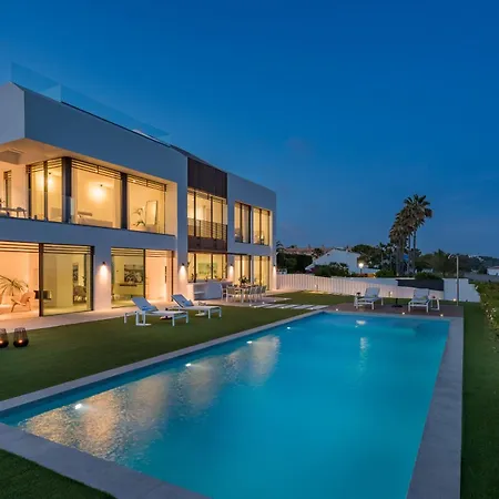 Vacation Marbella I Imare Waterfront, Beachfront Villa, Rooftop Jacuzzi, Indoor *
