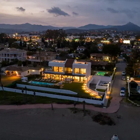 Βίλα Vacation Marbella I Imare Waterfront, Beachfront Villa, Rooftop Jacuzzi, Indoor *