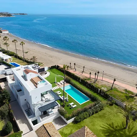Βίλα Vacation Marbella I Imare Waterfront, Beachfront Villa, Rooftop Jacuzzi, Indoor